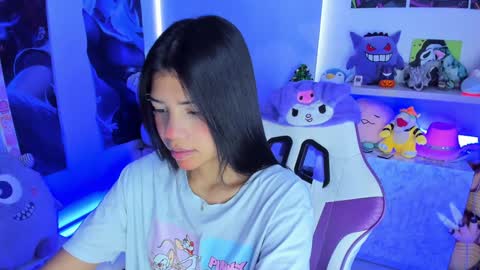  - independent model online show from December 28, 2:32 pm