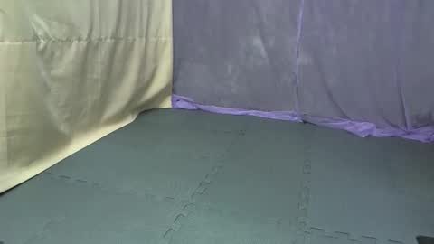 cutetinyasian143_ online show from October 13, 3:20 am