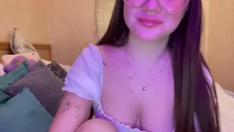 CuteAnn online show from November 4, 9:09 pm