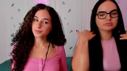 Nicole and Hanna online show from February 18, 8:57 am