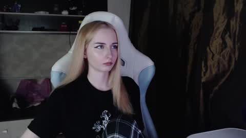 Cutti Crystal online show from March 20, 8:03 pm