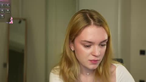 EMILY online show from November 24, 6:54 pm