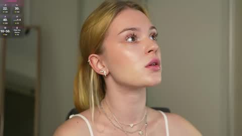 EMILY online show from November 26, 7:04 pm