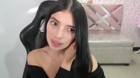 CINTIA ARAUJO online show from October 18, 4:48 am