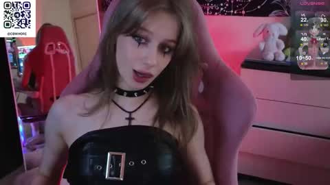 cyyberwhore online show from March 8, 10:57 pm