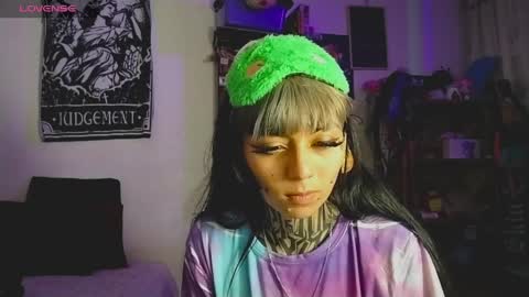 d3m0ny0_0 online show from March 30, 11:37 pm