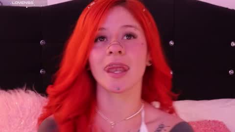 Snapshot of daarlene chatting on February 28, 8:07 pm Darlene online show from February 28, 8:07 pm