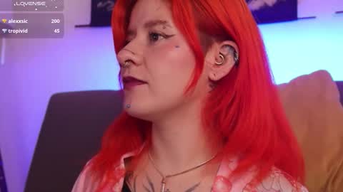 Snapshot of daarlene chatting on October 1, 1:05 pm Darlene online show from October 1, 1:05 pm