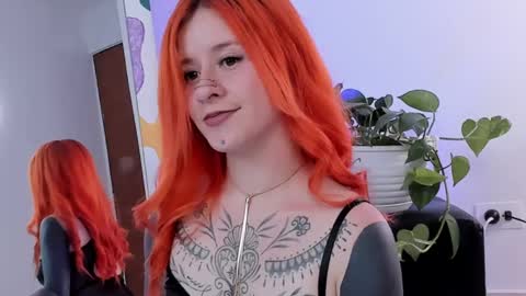 Snapshot of daarlene chatting on March 9, 11:56 pm Darlene online show from March 9, 11:56 pm