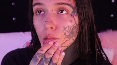 Snapshot of daarlene chatting on February 16, 11:26 pm Darlene online show from February 16, 11:26 pm