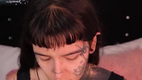 Snapshot of daarlene chatting on February 11, 11:53 am Darlene online show from February 11, 11:53 am