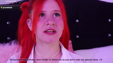 Snapshot of daarlene chatting on February 6, 11:58 pm Darlene online show from February 6, 11:58 pm