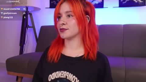 Snapshot of daarlene chatting on October 11, 11:36 am Darlene online show from October 11, 11:36 am