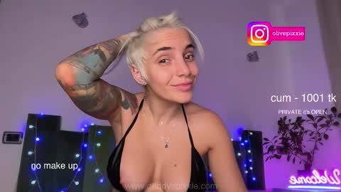 daddyspixxie online show from October 15, 9:01 am