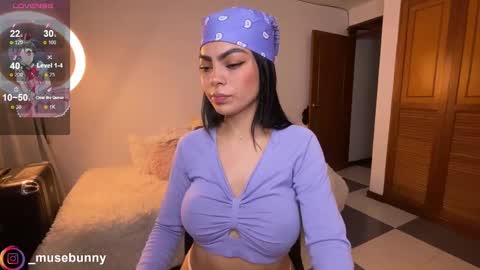 Snapshot of daddysweeeetbody chatting on October 2, 1:54 am Sophie online show from October 2, 1:54 am