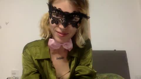 dafnesqueeze online show from December 2, 8:53 pm