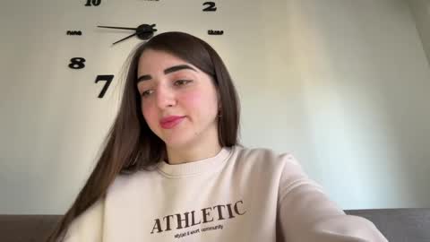 Mia online show from March 25, 3:04 pm