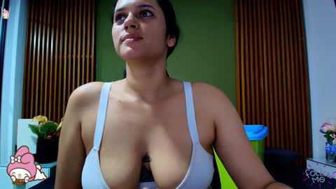  Dahiana  online show from February 3, 7:52 pm