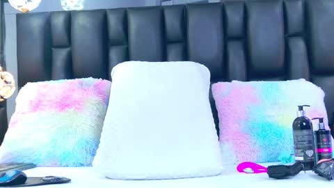 Dahiana online show from October 2, 11:59 am