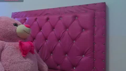    online show from December 18, 10:08 am