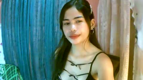 Im Dahlia online show from April 1, 11:44 am