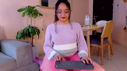 Dahli online show from April 23, 8:44 pm