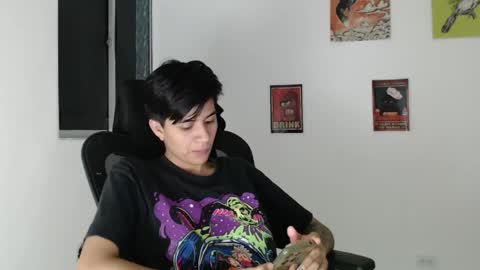 lorena online show from June 2, 4:35 am