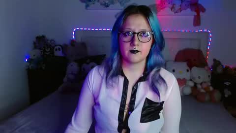    online show from November 22, 11:40 pm