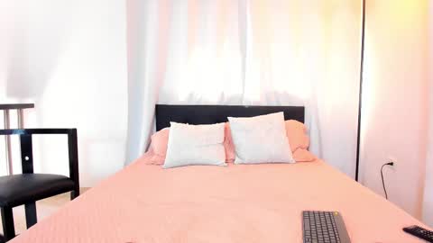 Daila Smith  online show from February 23, 3:45 pm