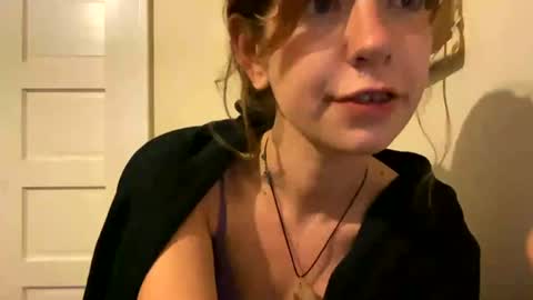 DaisyB3 online show from June 19, 8:51 am