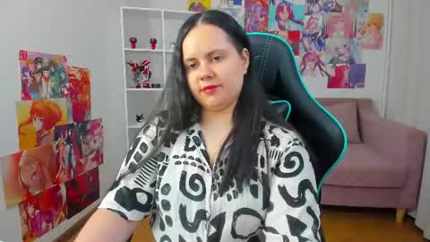 DaisyHarts online show from July 8, 7:32 am