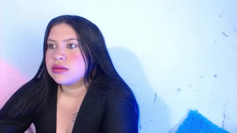 Snapshot of dakkotta_curvy chatting on September 24, 8:13 am VALENTINA  online show from September 24, 8:13 am