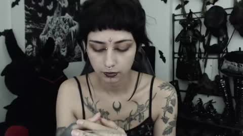 dakota online show from June 12, 3:03 am