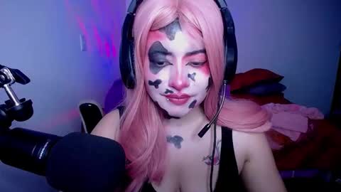 Dakota  online show from October 14, 7:00 am