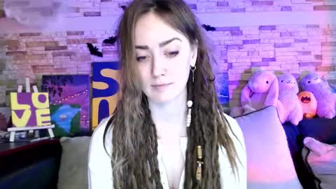 Dalia  online show from November 3, 9:35 am