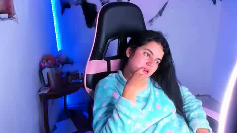 Snapshot of daliaapril22 chatting on October 15, 5:10 am Dalia April online show from October 15, 5:10 am