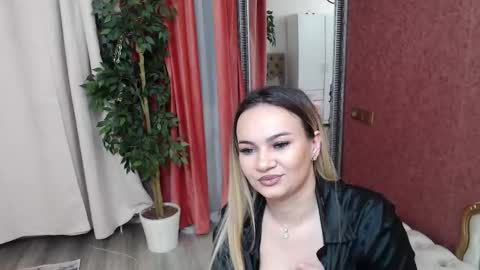 DaliaHaven online show from February 7, 8:35 pm