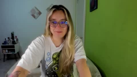 Dalila online show from November 15, 7:09 am