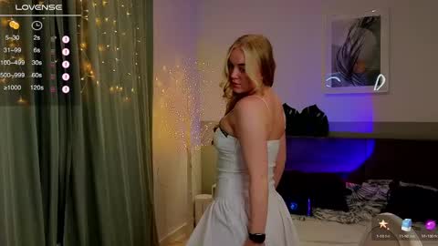 Snapshot of dana_love0 chatting on January 14, 6:17 pm Dana online show from January 14, 6:17 pm