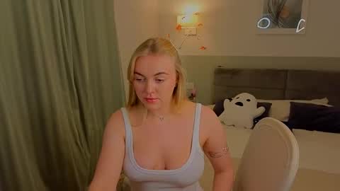 Dana online show from November 20, 6:31 pm