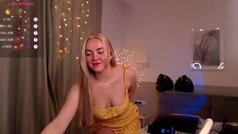 Snapshot of dana_love0 chatting on December 17, 7:04 pm Dana online show from December 17, 7:04 pm