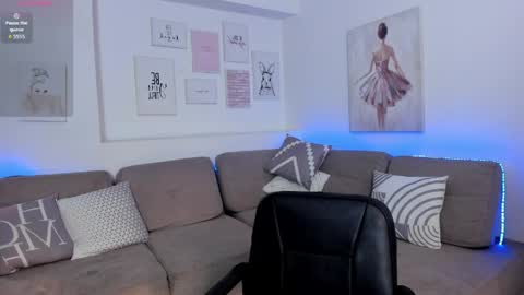 dana_sophiia online show from April 11, 12:20 pm