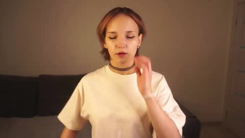 Elvi online show from November 16, 5:35 pm