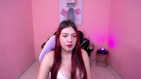 dani_taylor_ online show from May 8, 10:33 pm