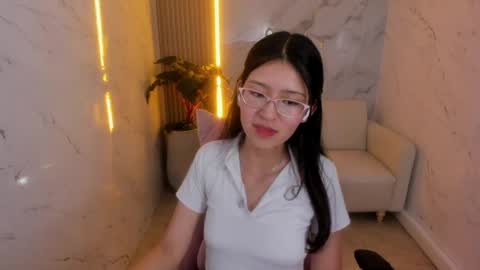 dani_tf online show from February 28, 1:43 pm