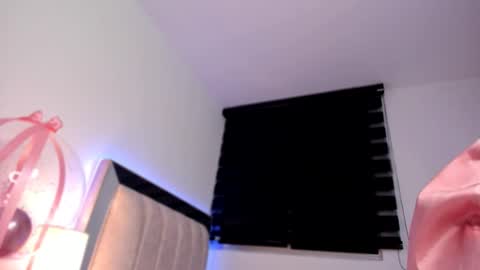  independent model   online show from October 17, 11:08 pm