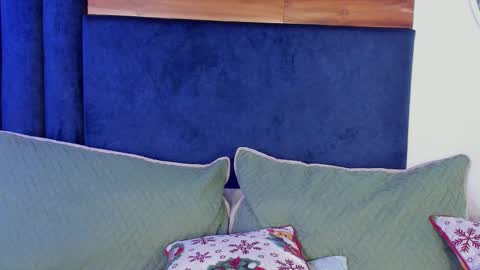 Dani online show from February 8, 11:18 pm