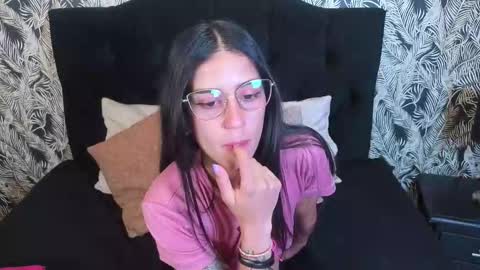 danielamonroe online show from February 10, 9:51 pm