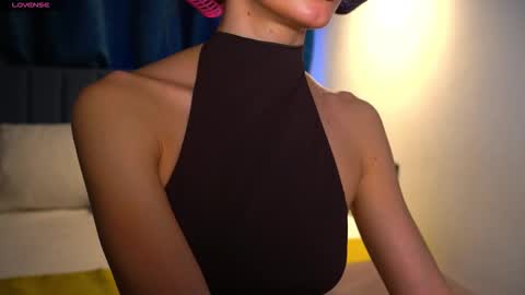 Danielle online show from February 28, 2:27 pm