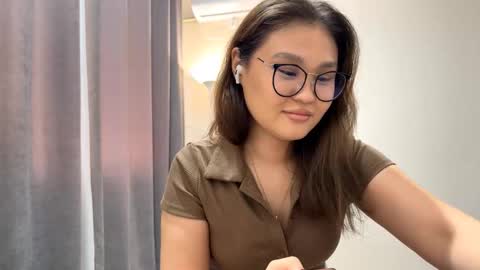 Luna  online show from November 20, 9:10 am